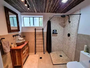 Rahasia Rainforest Retreat - Image 4