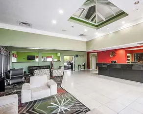 Onyx Suites Wolfchase - Image 4