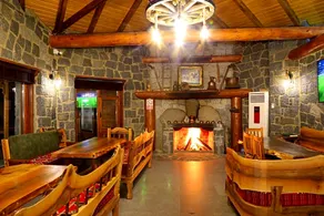 Teona Bungalow & Restaurant - Image 3