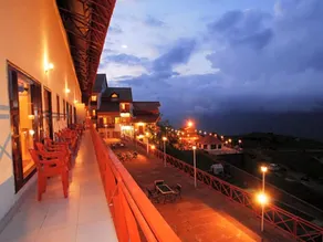 Clifftop Club - Image 4