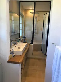 Bed Bike & Breakfast, Zimmer innerhalb eines Privathauses mit Gemeinschaftsbad - Image 4