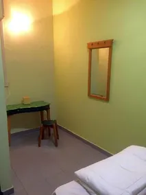Base Hotel - Image 4