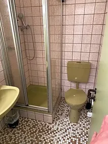 1 Bett Zimmer in ehemaligem Hotel für kurz oder lang - Image 5