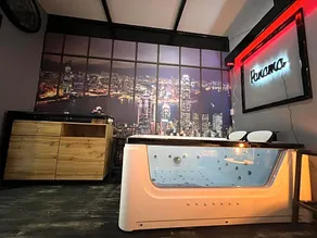 luxury Room - Image 4