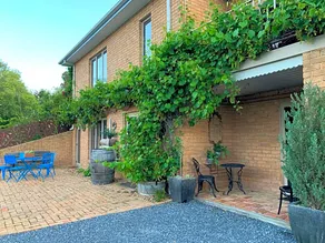 Camelot Country Stay in Orange - Image 2