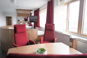 RCADIA Hotel - Image 4