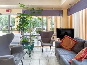 Budgetel Inn & Suites - Image 5