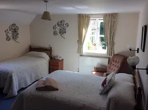 Whiteshoots Cottage - Image 2