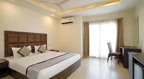 La Vaiencia Beach Resort - Image 2