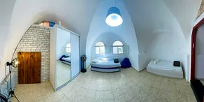 Zimmer In Old City - Image 3