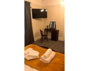 The Red Lion Hotel - Image 3