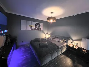 luxury Room - Image 2