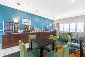 Days Inn by Wyndham Ennis - Image 3