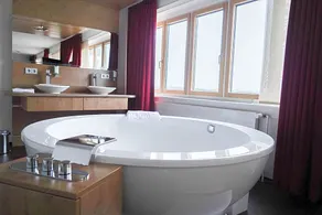 RCADIA Hotel - Image 5