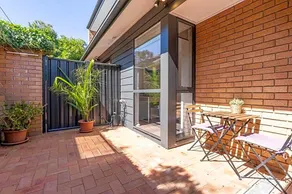 Garr2 Peaceful 1BR Home near Canberra Hospital - Image 5