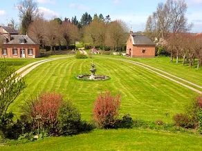 Chateau du Mont Perreux - Image 5