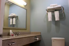 Horizon Inn & Suites - Image 4