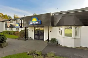 Days Inn Basingstoke East - Image 2