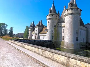 La cour des remparts - Image 2