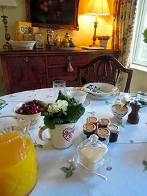 Hound House Bed & Breakfast - Image 4