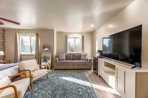 Spacious Studio Retreat l Century by Stay - Image 2