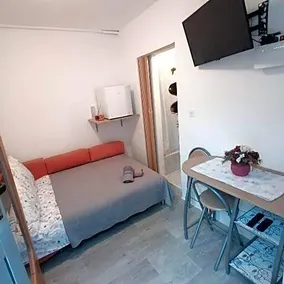 "iDea" Room Private entrance, Best Location Center City - Image 3