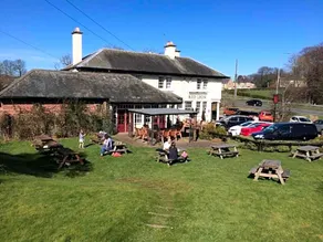 The Red Lion Hotel - Image 5