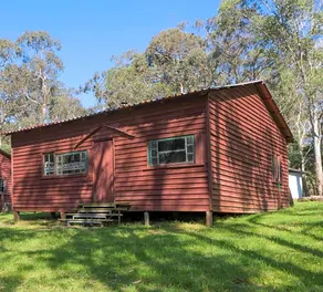 Little Styx River Cabins - The Possum - Image 2