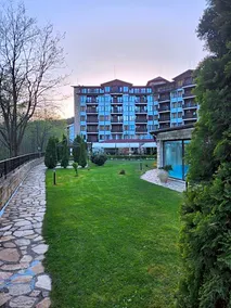 St Spas - Image 2