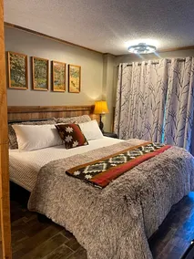 Arthur Murray's Motel - Image 5