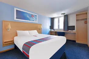 Travelodge Doncaster - Image 5