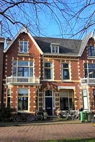 Hidden Pearl Family Home - Image 3