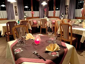 Arlos Hotel Restaurant Bar - Image 4