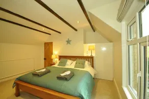 High Park Lodge - Image 3