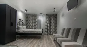 SEVEN HOUSE - Image 4