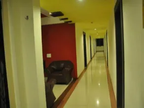 Hotel Alpine - Image 2
