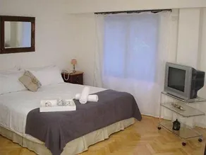 Migueletes Plaza Suites - Image 5