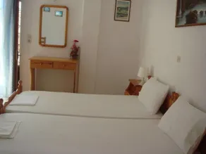 Machi's Guest House - Image 5