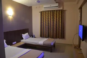 OYO 12521 Hotel Shahu And Sai Shahu - Image 5