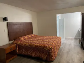 Lemon Tree Motel - Image 3
