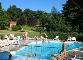 Camping Le Hameau Du Petit Lay - Image 3