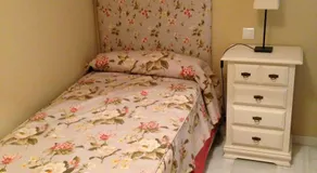 Quartos City Apartments Carmona - Image 5