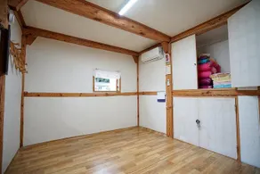 Former Guamseowon Hanok Guesthouse - Image 3