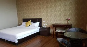 Chi House - Image 5