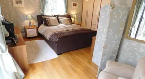 Charlton House - Image 5
