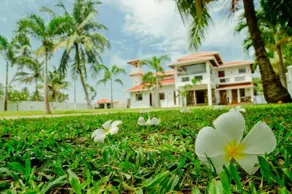 Aaron Beach Villa - Image 2