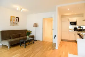 Vienna Central Apartments - Image 4