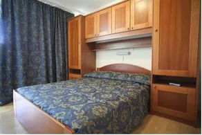 Apart Hotel Bijeli Delfin - Image 4