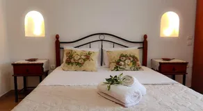 Sunshine house for 9, cozy set up,verandas, sea view. - Image 3