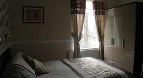 Aristocrat Guest House - Image 4